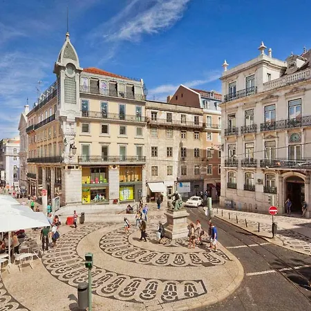Chiado With View To The Castle Lejlighed *