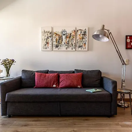 Chiado With View To The Castle Appartamento Lisbona