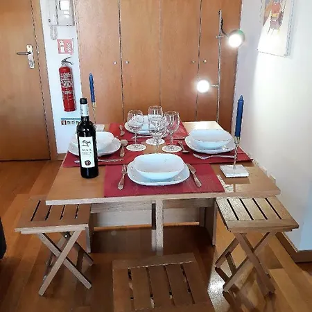 Apartment Chiado With View To The Castle