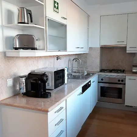 Chiado With View To The Castle Lisbona